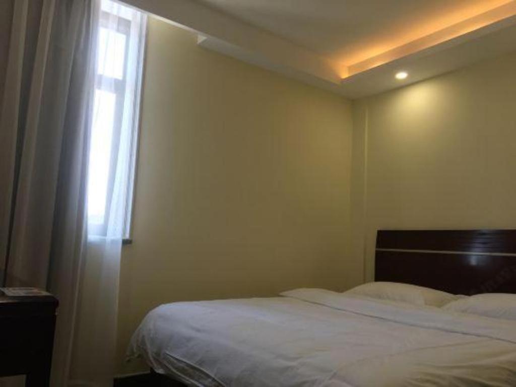 Hotel Shell Baoshan Meilanhu Luosheng Road 2*
